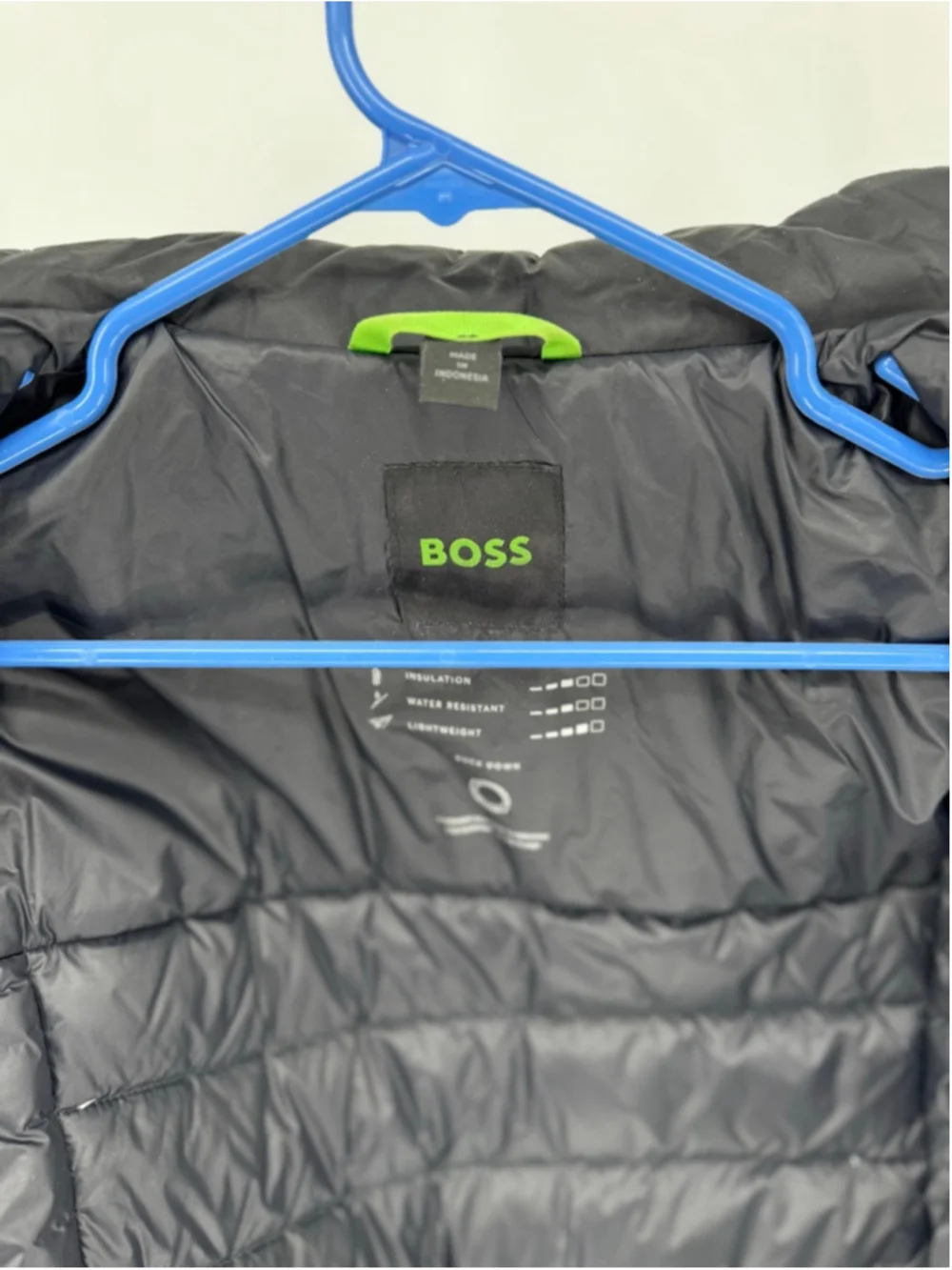 BOSS Men's Black Puffer Jacket with Gold Accents, Size L - Picture 9 of 10